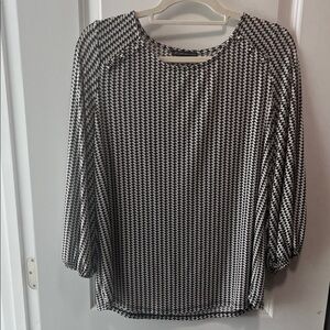 Adrianna Papell Black and White Houndstooth Blouse